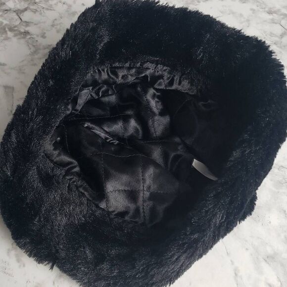 Aris Black Fur Hat main image 9